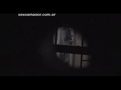 ❤️ Blondiin saab salaja videolevi naabruskonna voyeuri poolt peidetud õõnsate telliskivide taha peidetud Kaunis porno at us et.xlxxporno.ru ﹏
